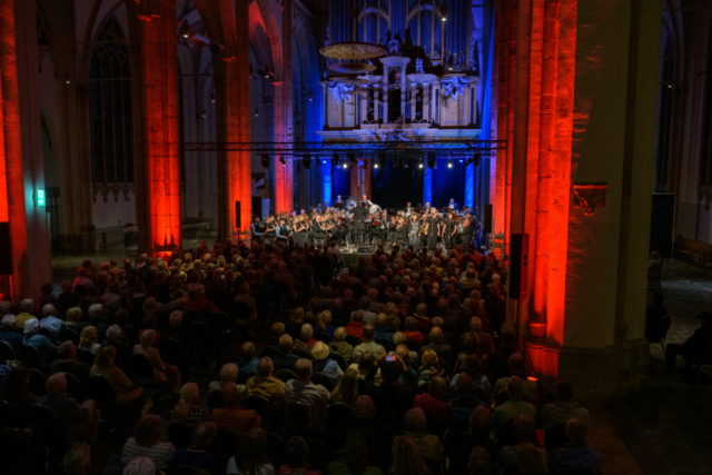 Arrival gespeeld door Arnhems Promenade Orkest (APO)